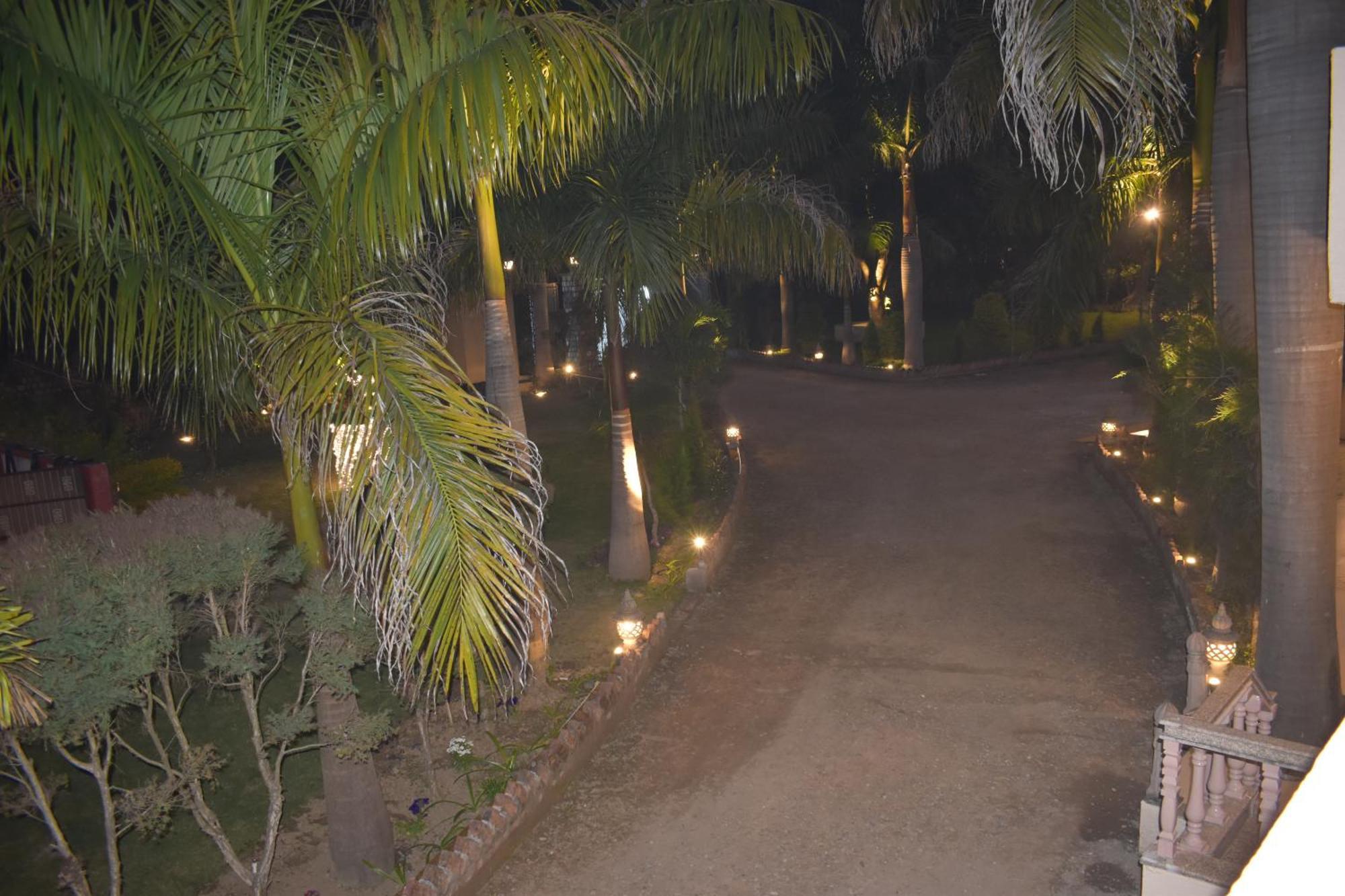 3Acres Resorts דהראדון מראה חיצוני תמונה