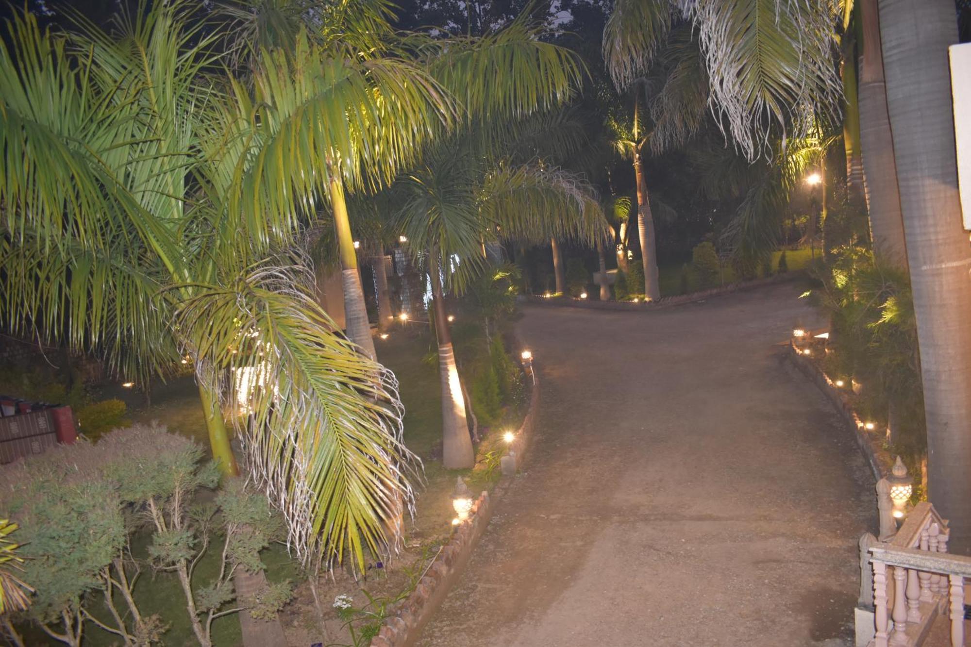 3Acres Resorts דהראדון מראה חיצוני תמונה